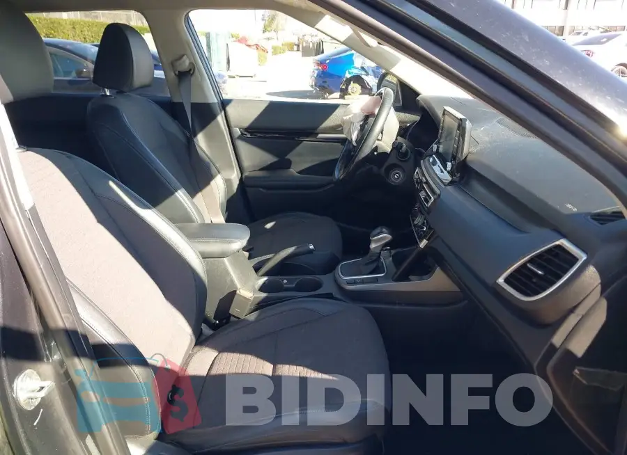 KNDEU2AA2M7146023 Photo# 5