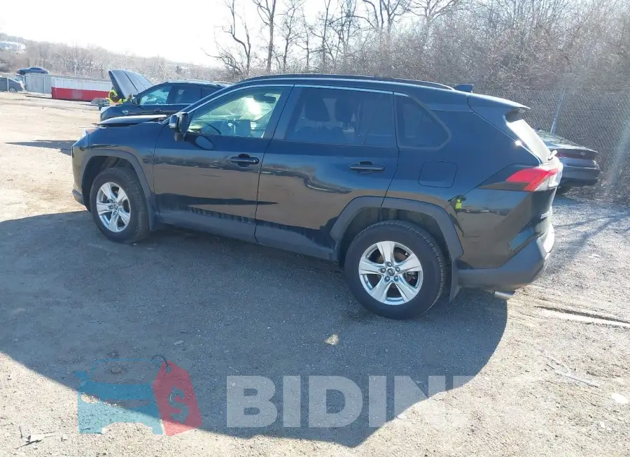 JTMP1RFV8KD511213 Photo# 3