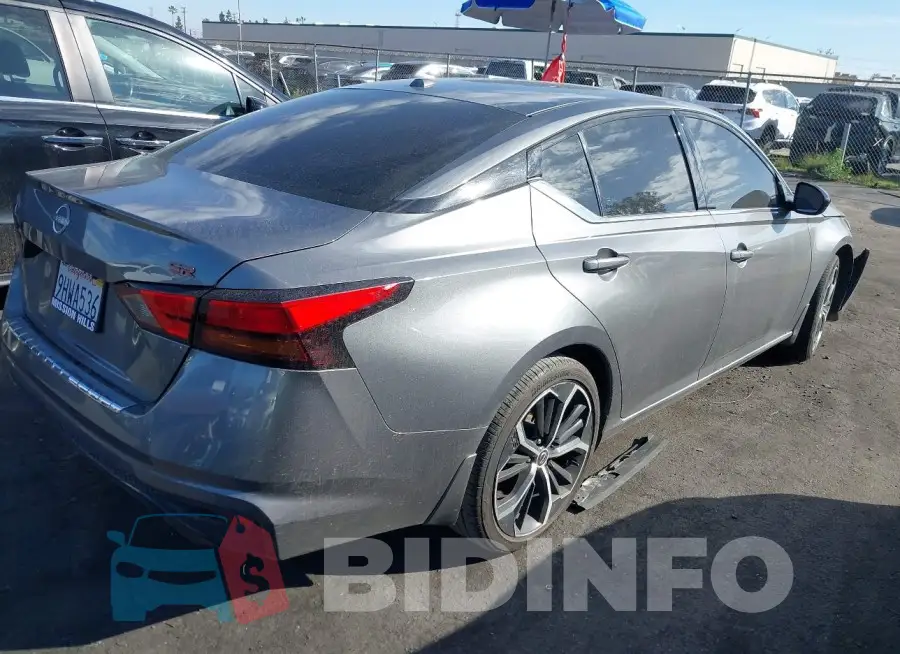 1N4BL4CV9PN426027 Photo# 4