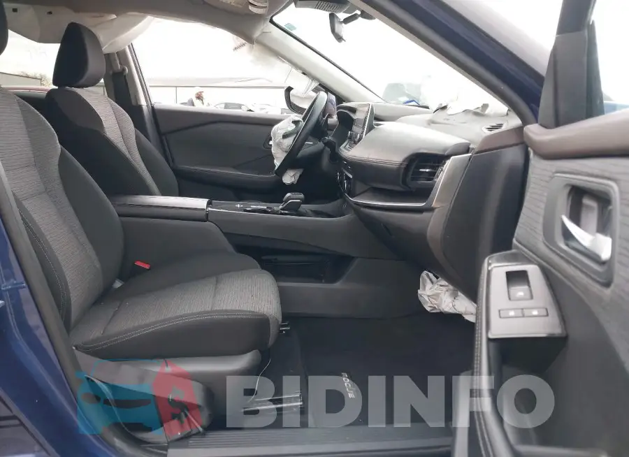 5N1BT3BA6PC811216 Photo# 5