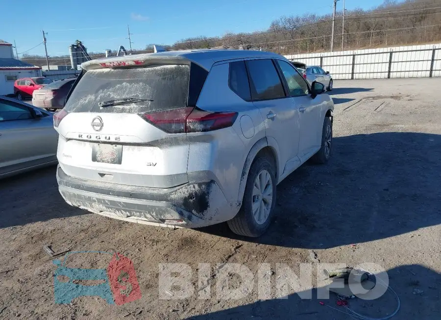 5N1BT3BA3PC843847 Photo# 4
