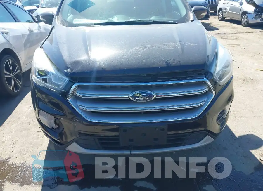 1FMCU0J91HUE97073 Photo# 17