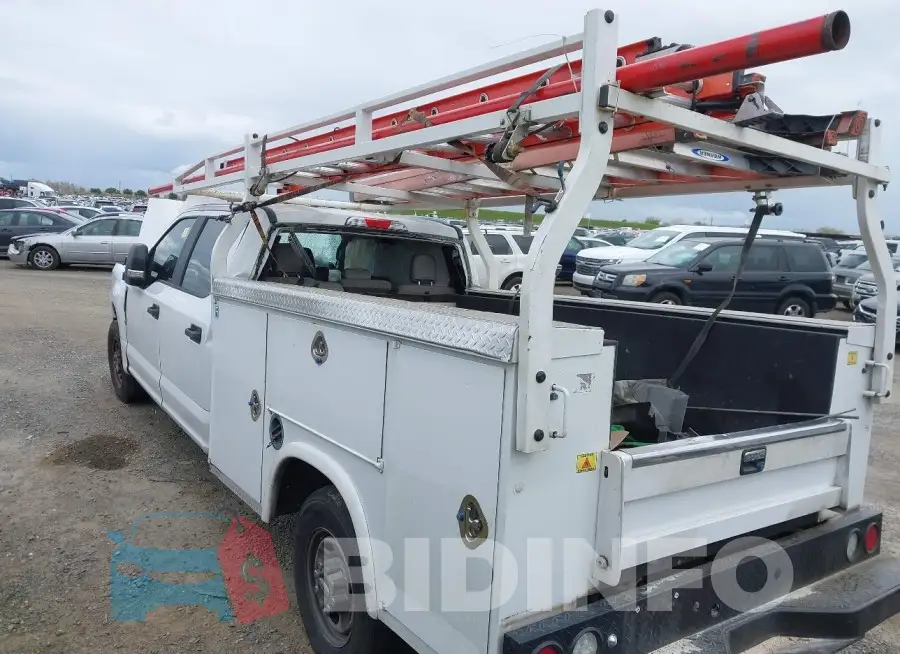 1FT7W2A60JEB41036 Photo# 3