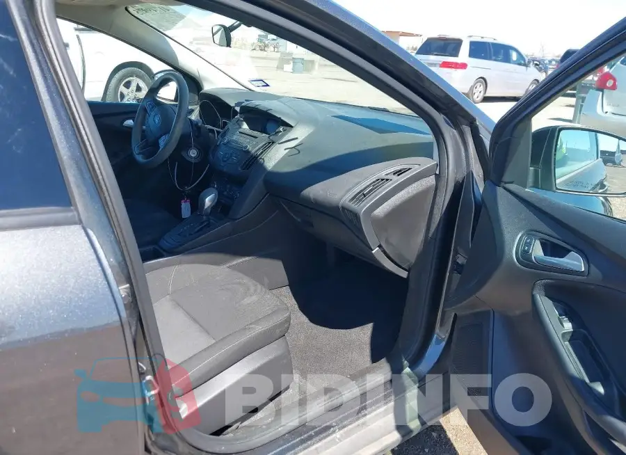 1FADP3F23HL202077 Photo# 5