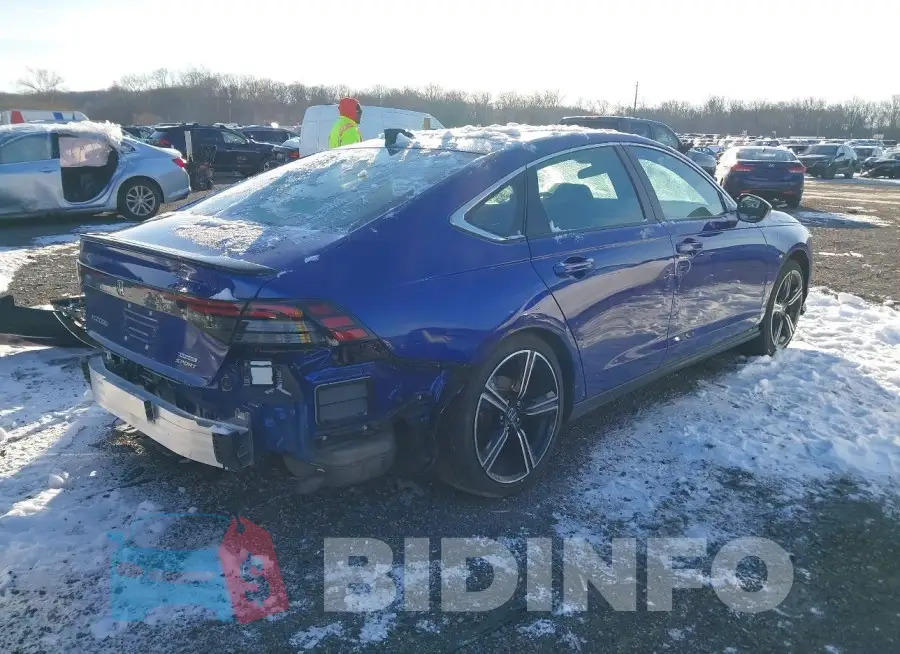 1HGCY2F56RA068073 Photo# 4