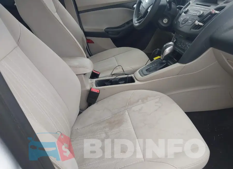 1FADP3F27FL227528 Photo# 5