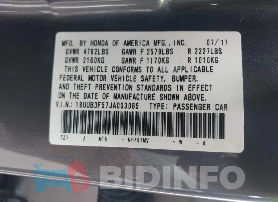 19UUB3F57JA003085 Photo# 9