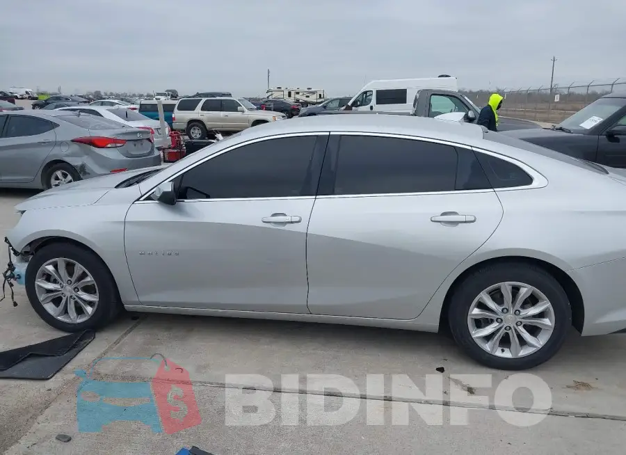 1G1ZD5ST2LF006683 Photo# 14