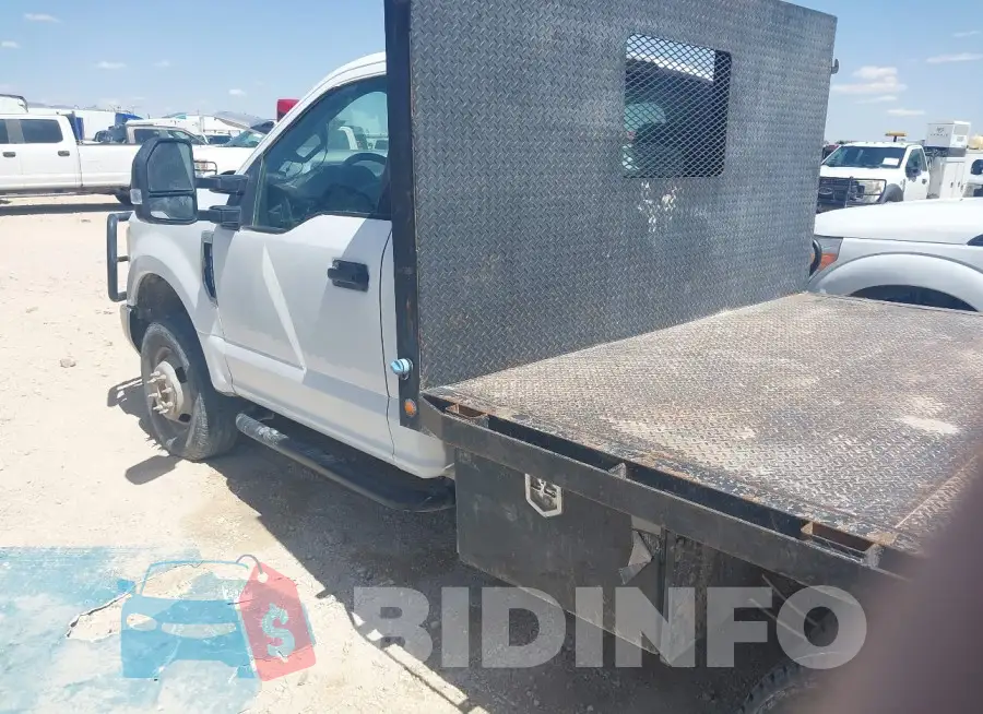 1FDRF3HT0HEE18106 Photo# 3