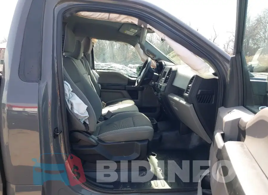 1FTMF1EP6JFB62256 Photo# 5