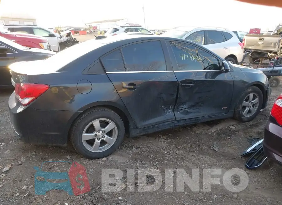 1G1PE5SB1G7145845 Photo# 13