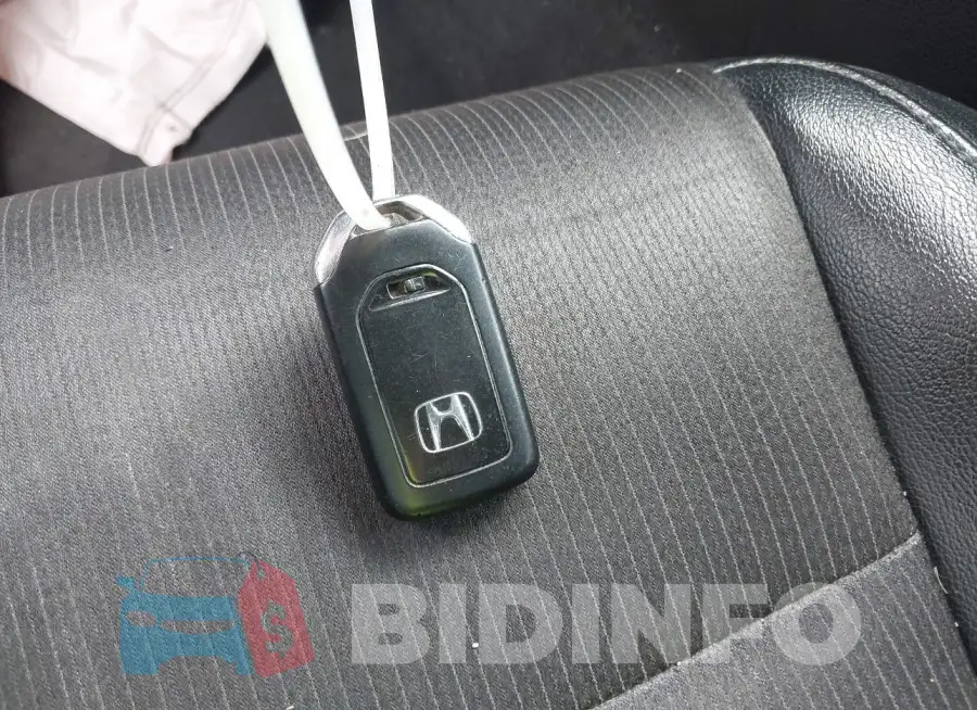 1HGCV1F37JA025402 Photo# 11