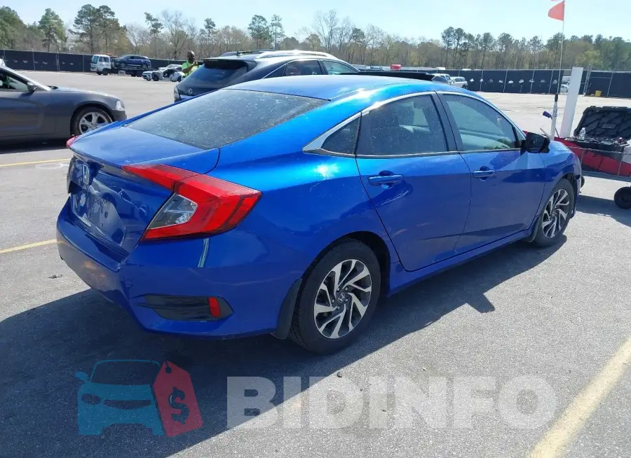 19XFC2F72GE054208 Photo# 4