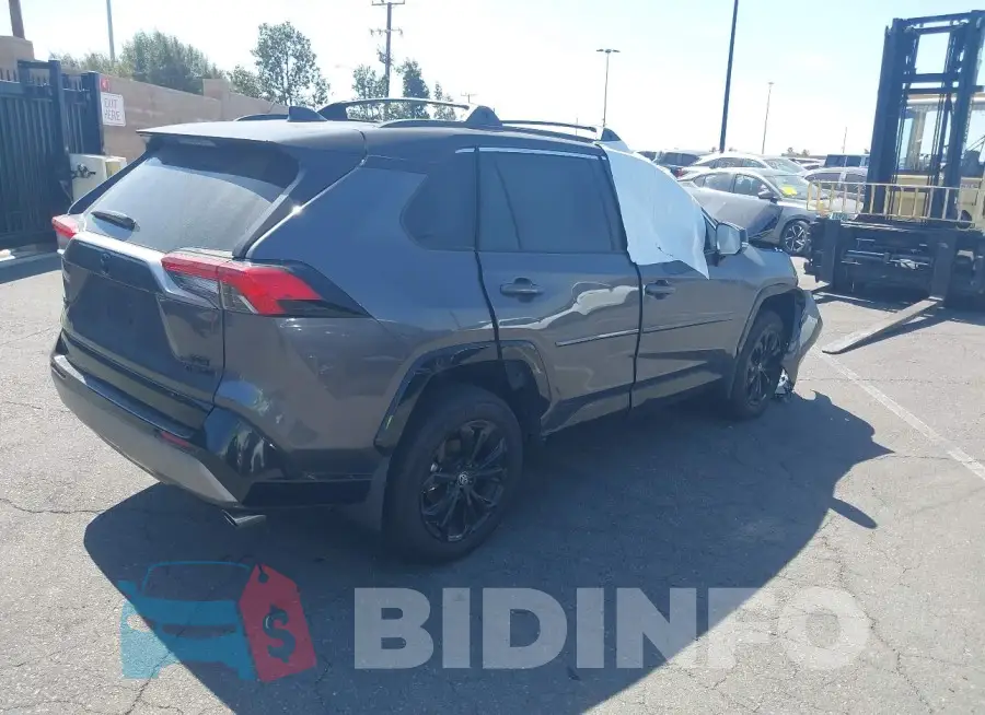 4T3E6RFV8RU166447 Photo# 4