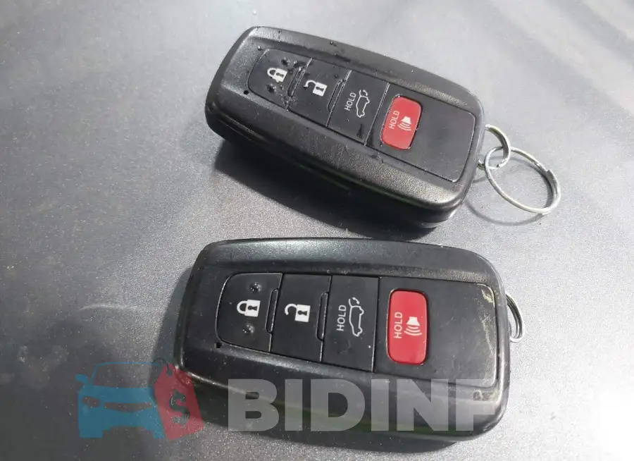 JTMP1RFV8KD515441 Photo# 11