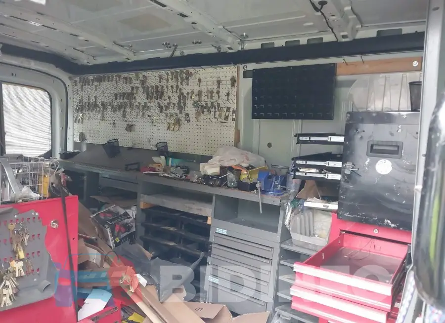 1FTYR2CM4JKB28167 Photo# 8