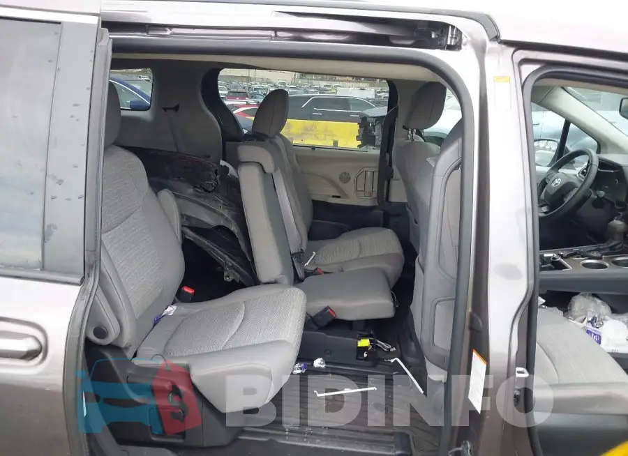 5TDBRKEC8NS091617 Photo# 8