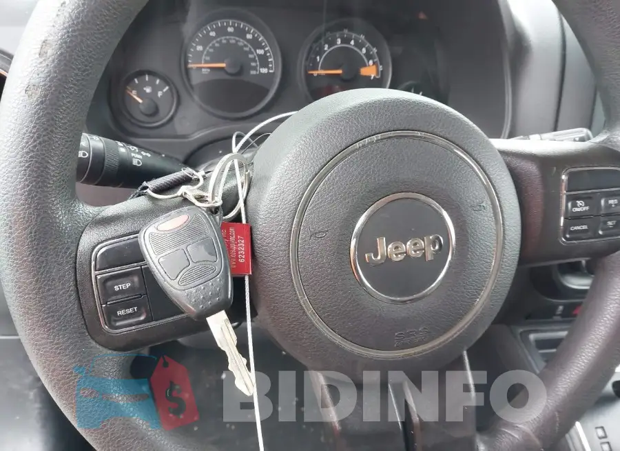 1C4NJPBB3FD428835 Photo# 11
