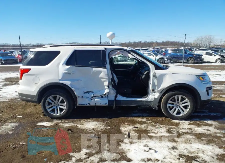 1FM5K8D80JGB28094 Photo# 14