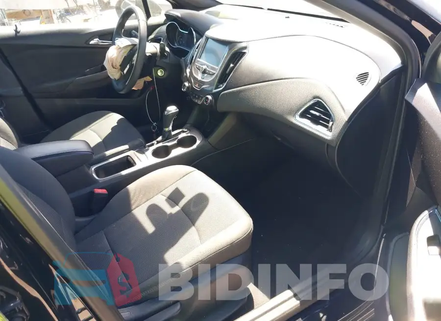 3G1BE6SM8JS648752 Photo# 5