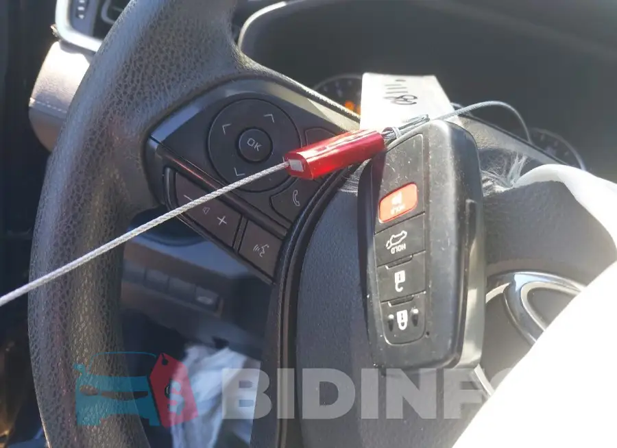 JTMW1RFV4KD009844 Photo# 11