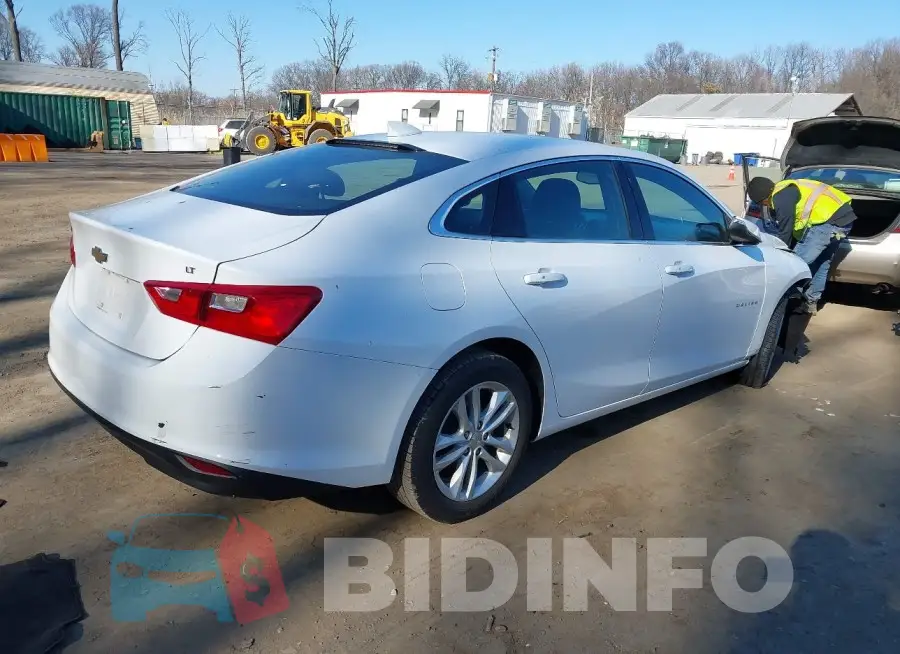 1G1ZD5ST1JF154546 Photo# 4