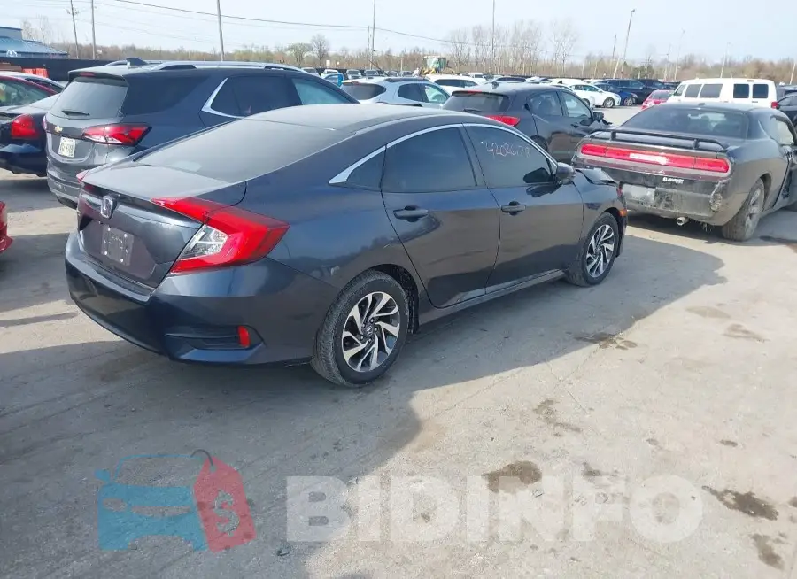 19XFC2F72GE007664 Photo# 4