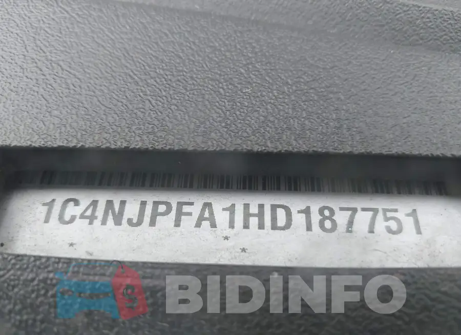 1C4NJPFA1HD187751 Photo# 9