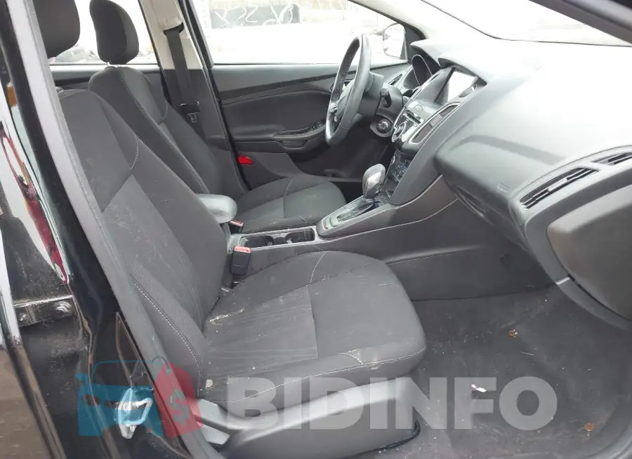 1FADP3H2XJL222023 Photo# 5