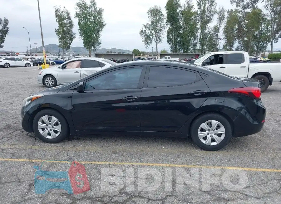 5NPDH4AE2GH711708 Photo# 14