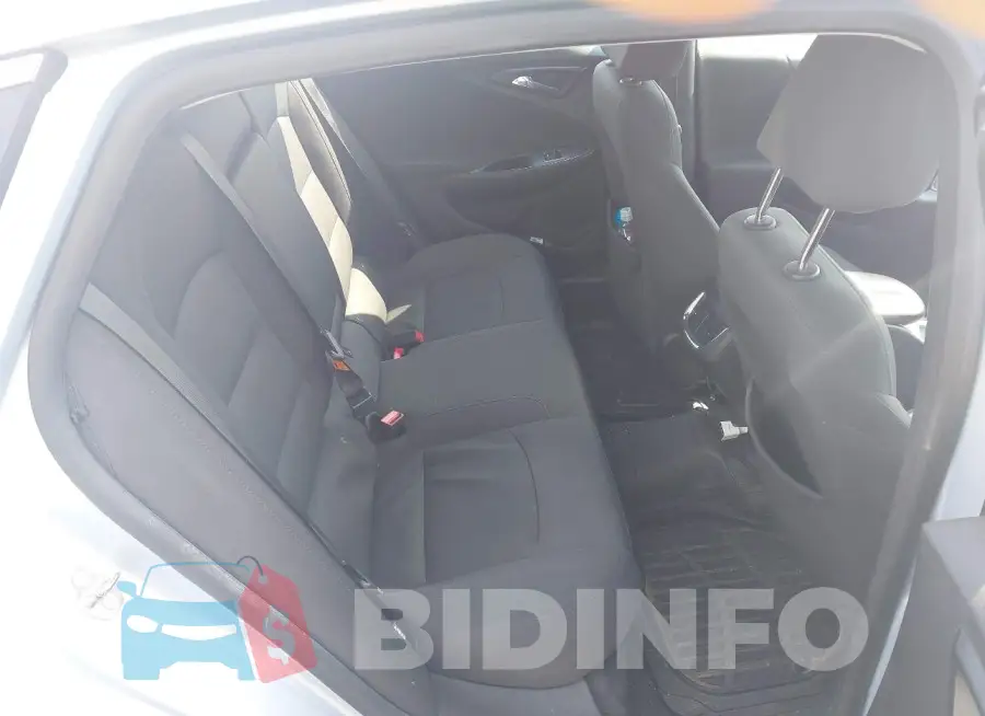 1G1ZD5ST4JF122013 Photo# 8
