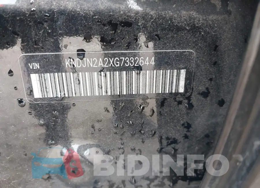 KNDJN2A2XG7332644 Photo# 9