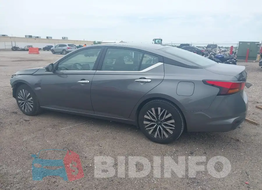 1N4BL4DV3RN370796 Photo# 15