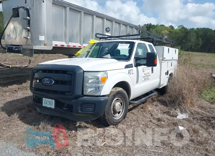 1FT7X2A67GEA84596 Photo# 2