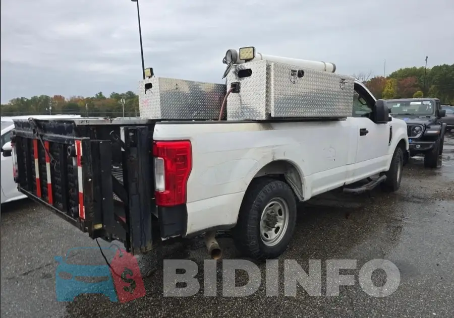 1FTBF2A67KEG48981 Photo# 4