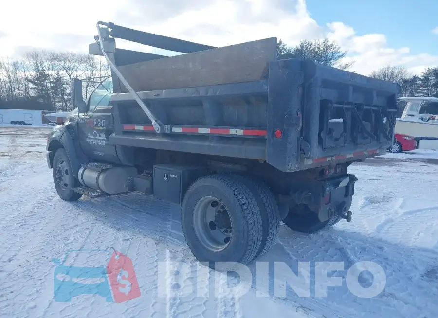 3FRWF7FC2FV527950 Photo# 3