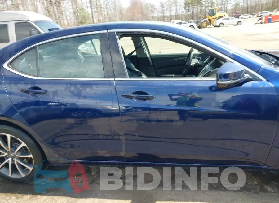 19UUB2F30JA012414 Photo# 12