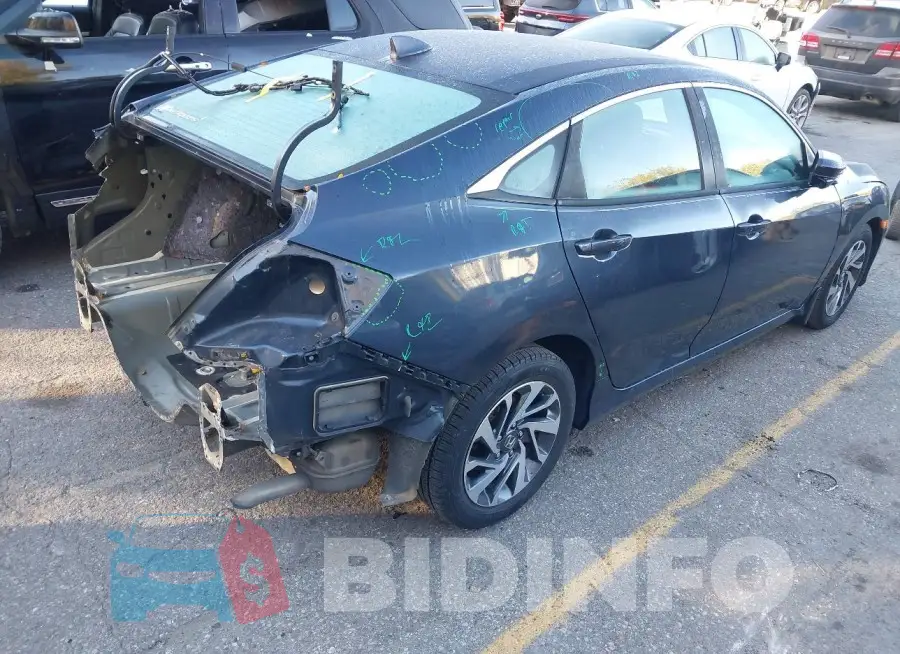 19XFC2F70HE027185 Photo# 4