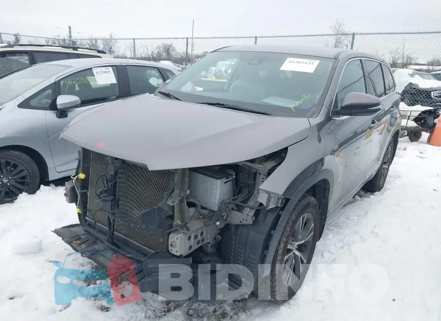 5TDZARFH2JS037751 Photo# 2