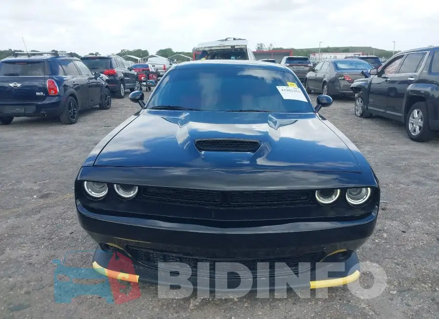 2C3CDZJG6PH695225 Photo# 12