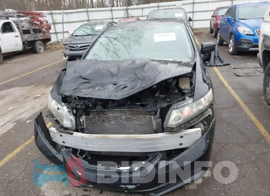 19XFB2F82FE005424 Photo# 12