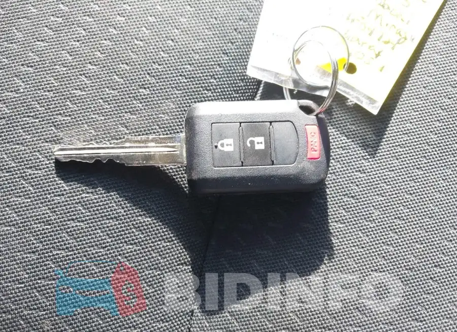 ML32FUFJ7PHF04724 Photo# 11