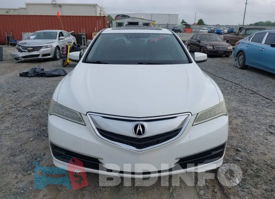 19UUB2F57FA015528 Photo# 6