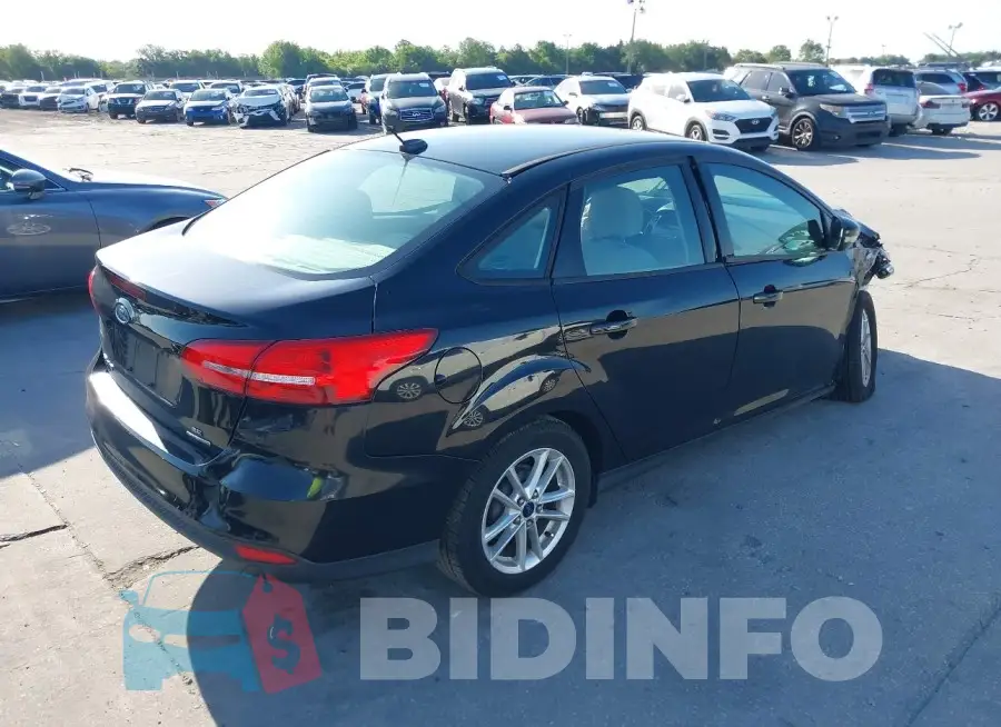 1FADP3F26GL207465 Photo# 4