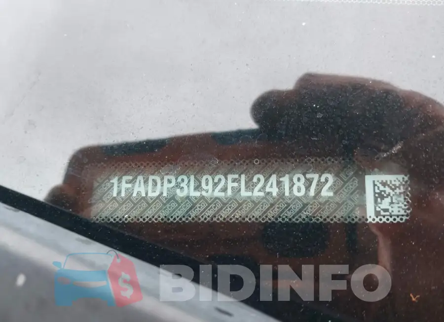 1FADP3L92FL241872 Photo# 9