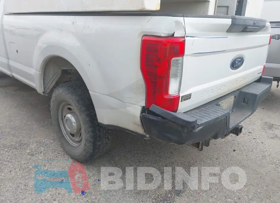 1FT7X2B67KEC10592 Photo# 6