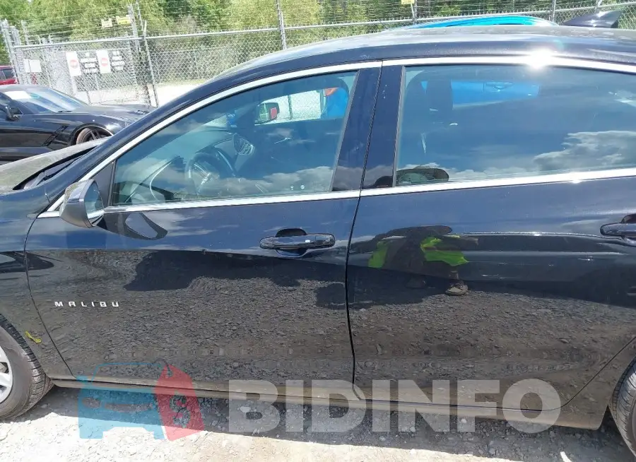 1G1ZD5ST6SF145813 Photo# 14