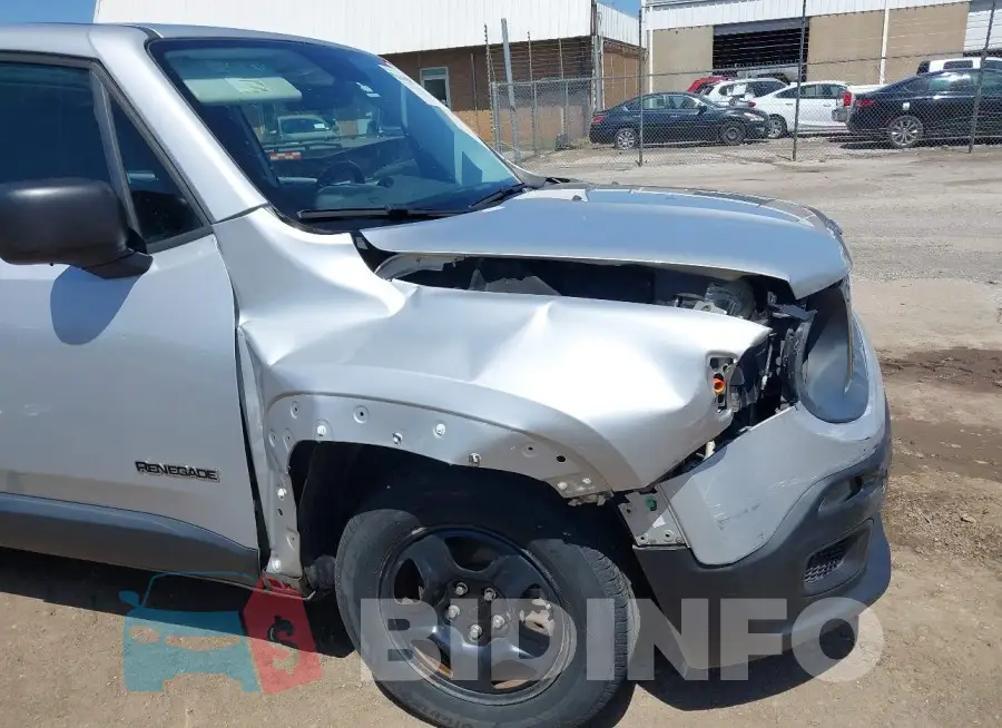 ZACCJAAB2HPE70133 Photo# 6