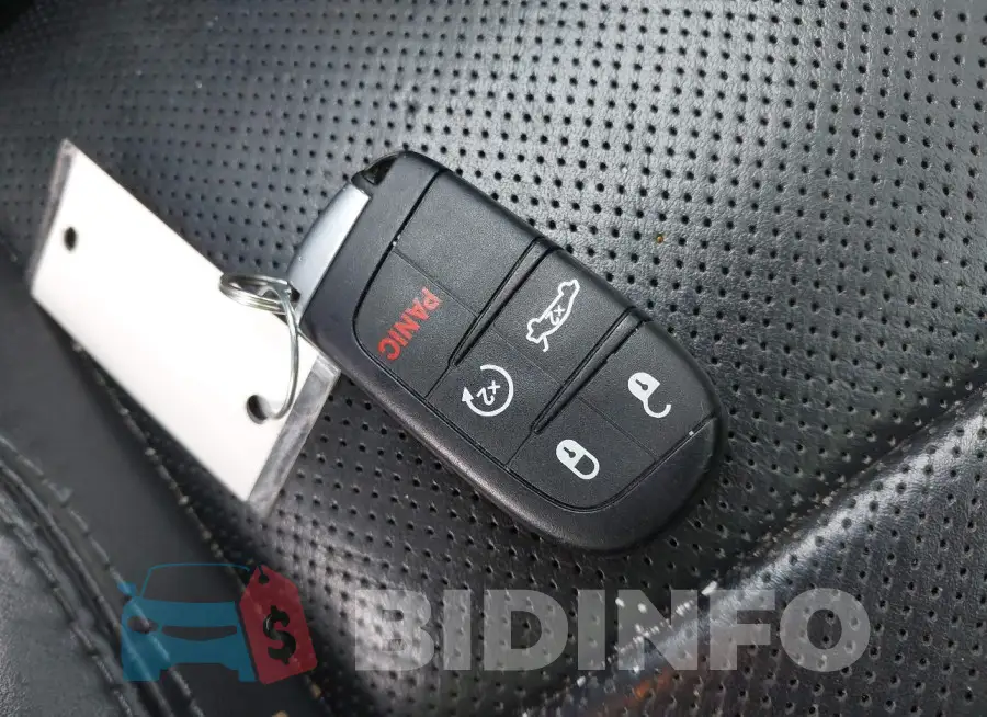 2C3CDXJG3FH898155 Photo# 11