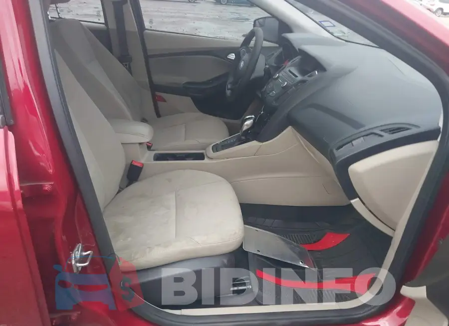 1FADP3F22GL300774 Photo# 5